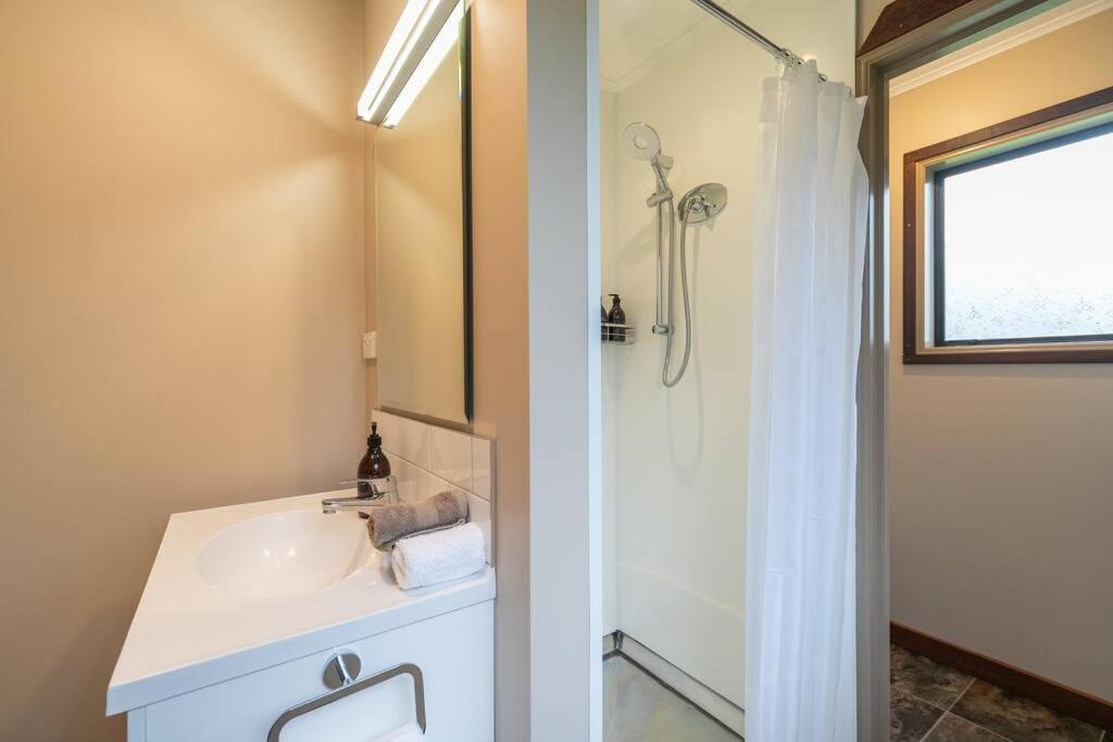 Te Anau Cottage Ngoại thất bức ảnh